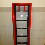 Пожарный шкаф для хранения лестницы